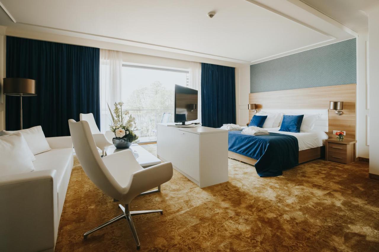 Hotel Sulkowski Conference Resort Boguszyn  외부 사진